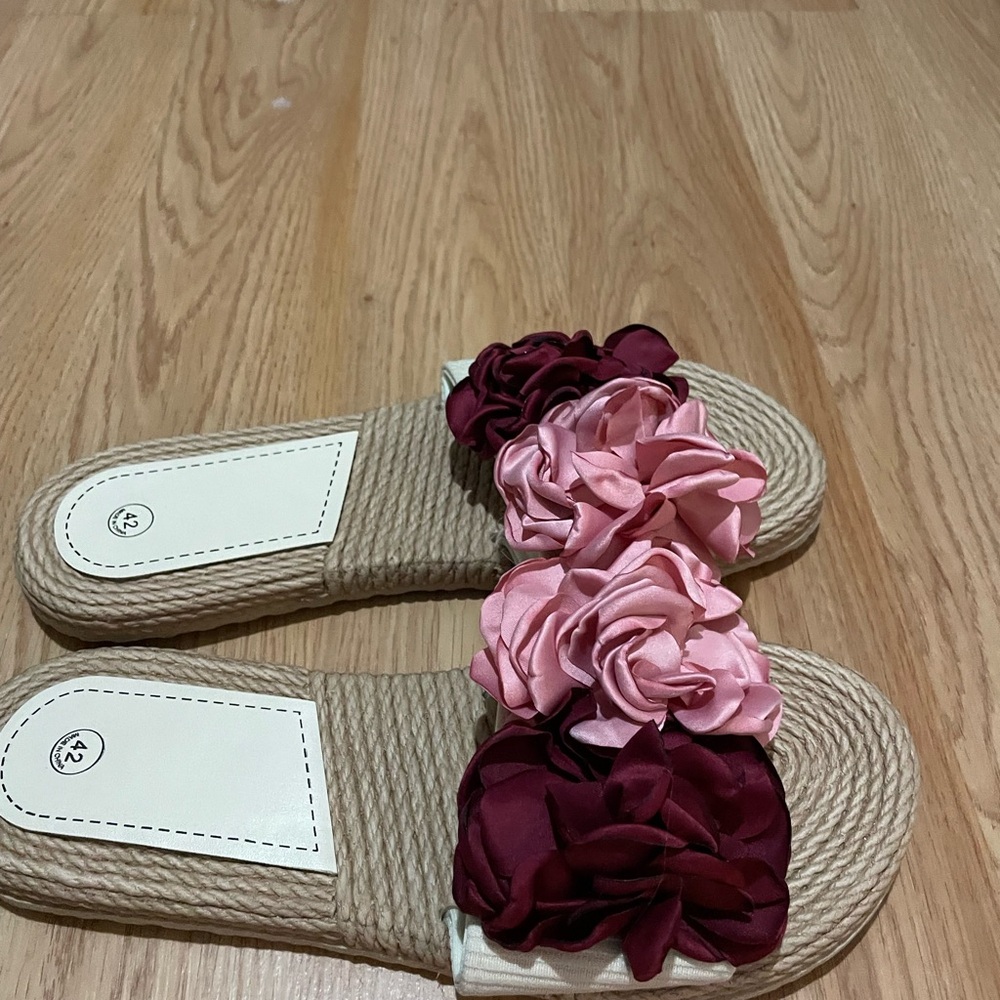 Red and Pink Slide Sandals with Floral Embellishments - Picture 3 of 7